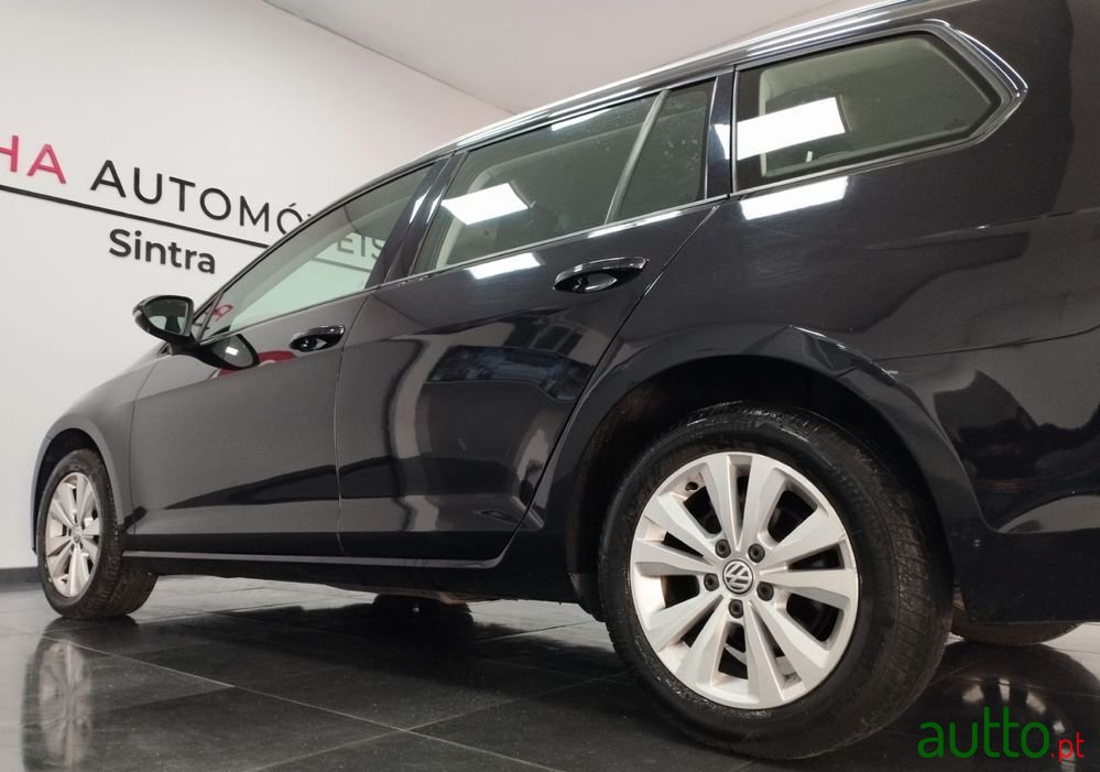 2015' Volkswagen Golf Variant photo #5