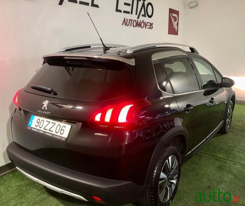 2017' Peugeot 2008 photo #5