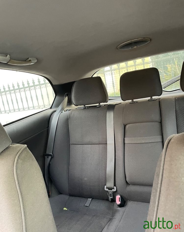 2001' Alfa Romeo 147 1.9 Jtd Plus photo #6