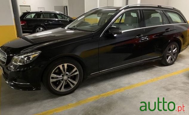 2013' Mercedes-Benz E-300 photo #6