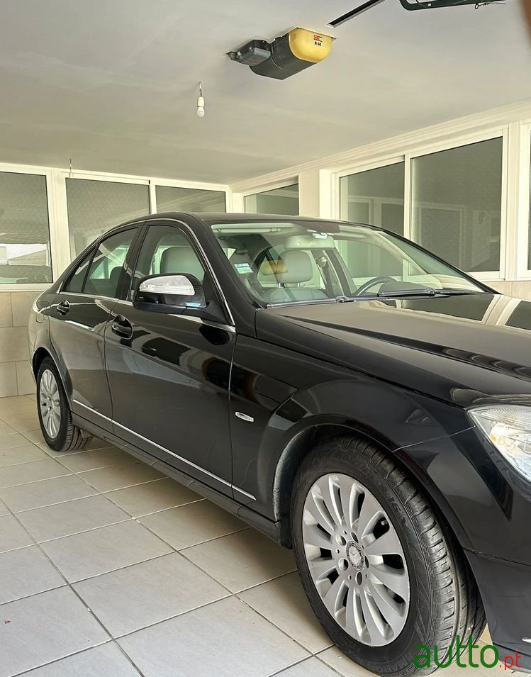 2007' Mercedes-Benz 220 photo #2