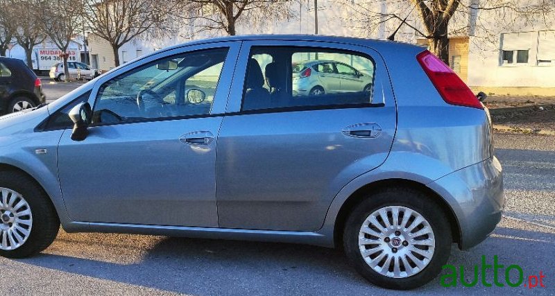 2010' Fiat Grande Punto photo #3