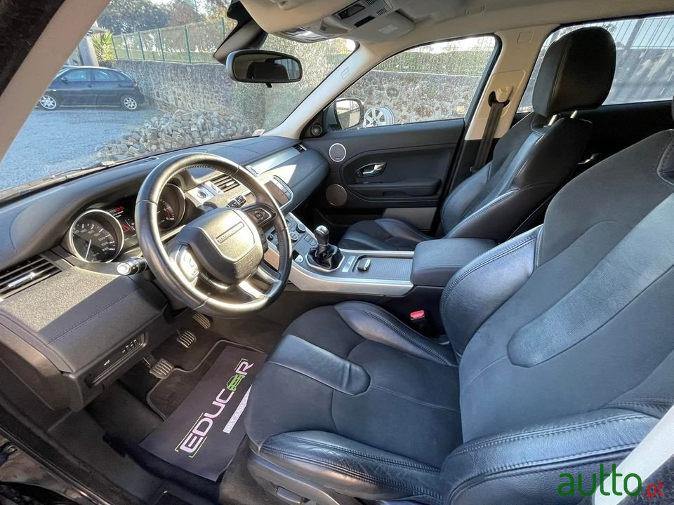 2013' Land Rover Range Rover Evoque photo #3