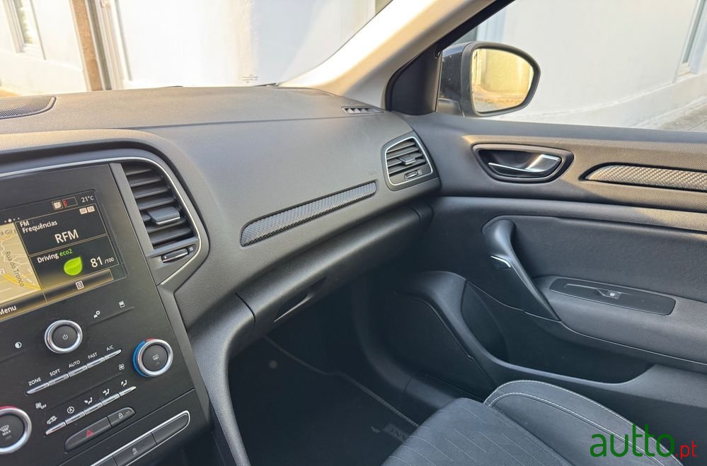2019' Renault Mégane Sport Tourer photo #3