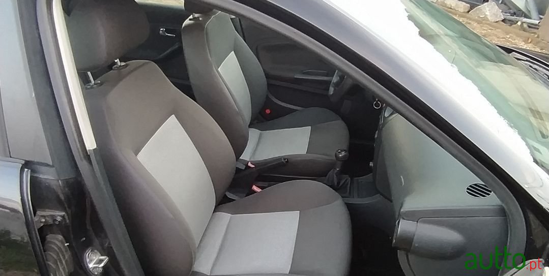 2005' SEAT Ibiza photo #2