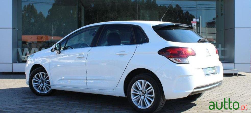 2016' Citroen C4 1.6 Bluehdi Live photo #1