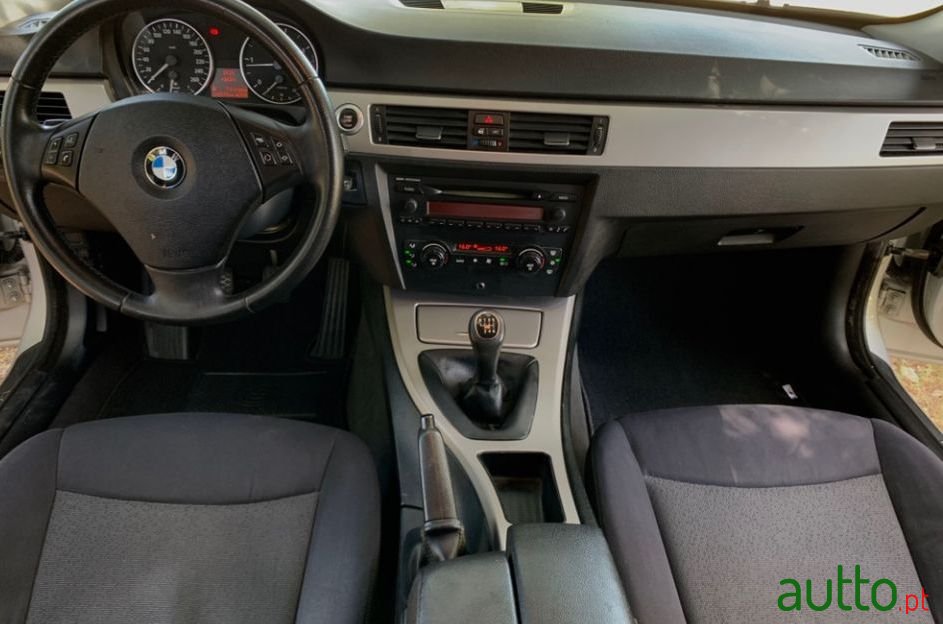 2007' BMW 320 photo #2