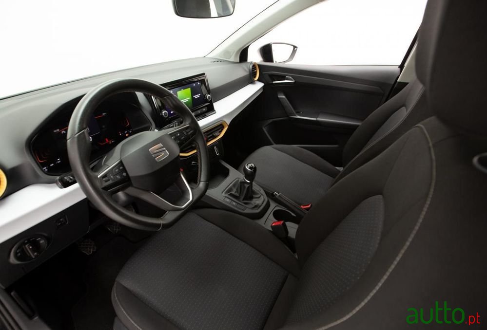 2023' SEAT Ibiza 1.0 Tsi Style photo #6