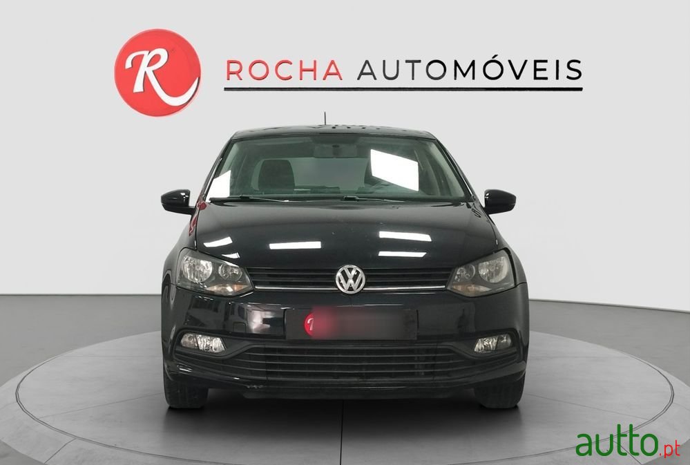 2015' Volkswagen Polo photo #2