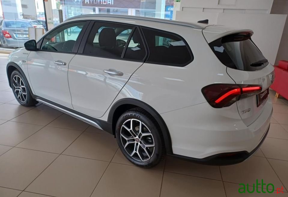 2022' Fiat Tipo Station Wagon Cross photo #5
