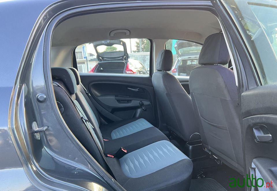 2009' Fiat Grande Punto photo #6