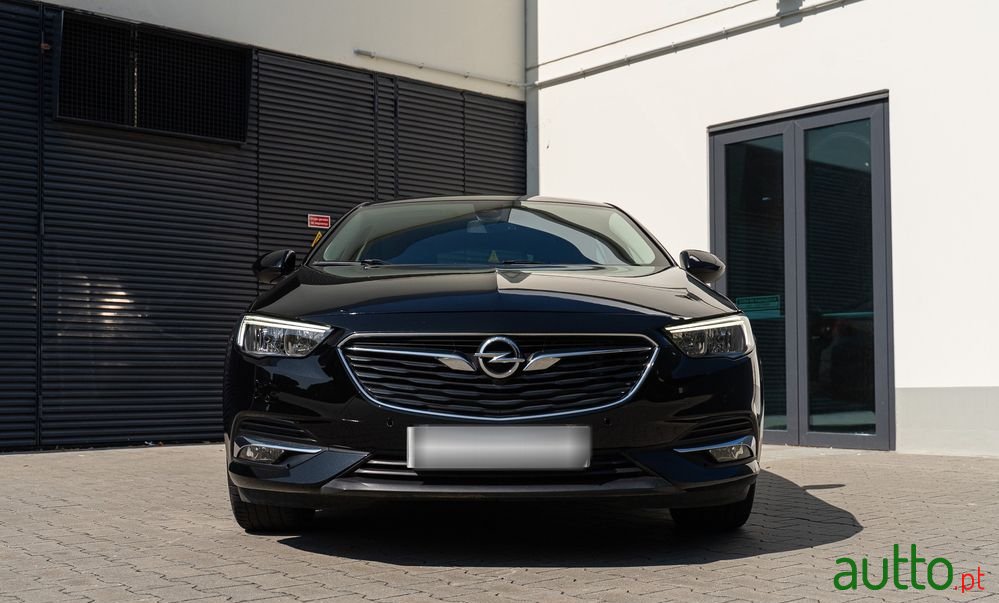 2018' Opel Insignia Grand Sport photo #6