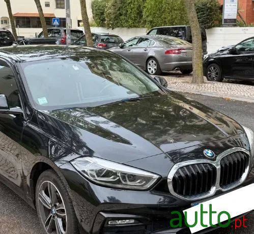 2021' BMW Série 1 D Line Sport photo #1