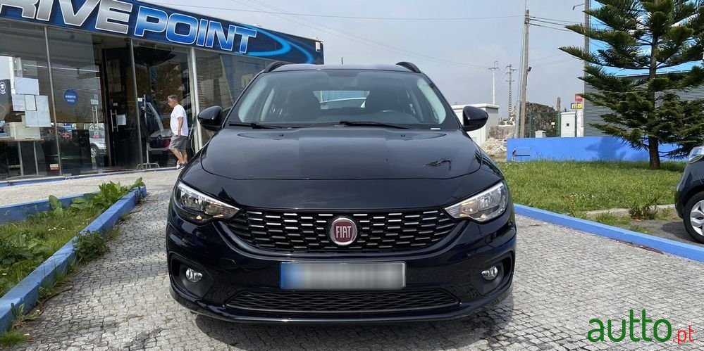 2017' Fiat Tipo Station Wagon photo #3