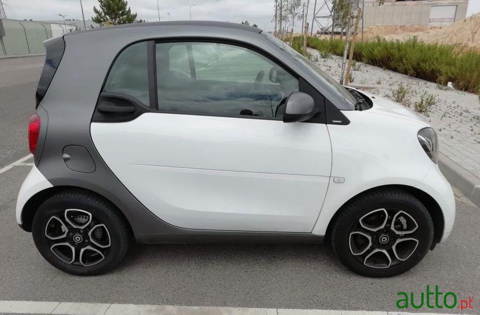 2016' Smart Fortwo photo #2