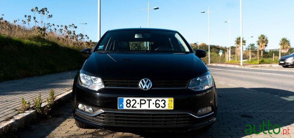 2015' Volkswagen Polo photo #1