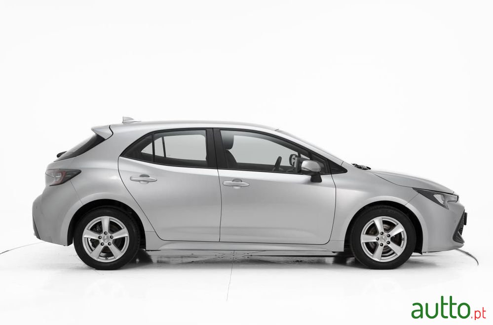 2022' Toyota Corolla 1.8 Hybrid Active photo #2