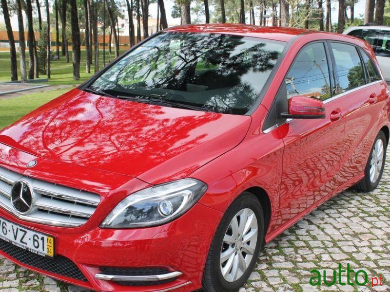 2014' Mercedes-Benz B-180 Blueefficiency photo #3