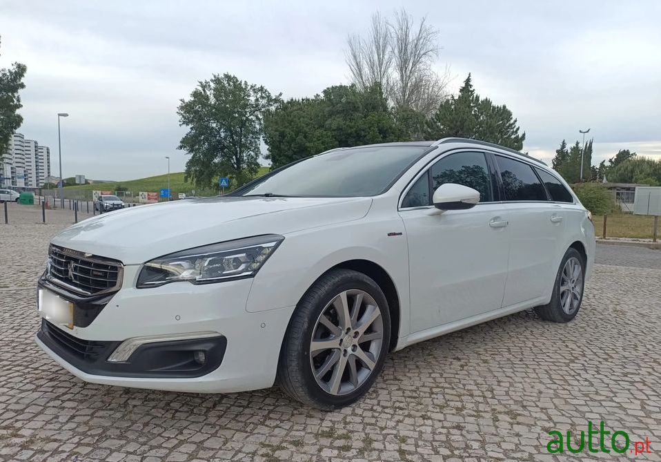 2015' Peugeot 508 Sw photo #1