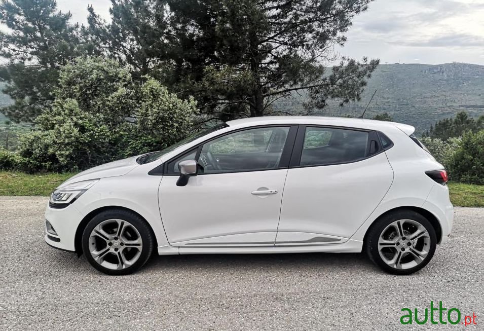 2017' Renault Clio Gt Line photo #2