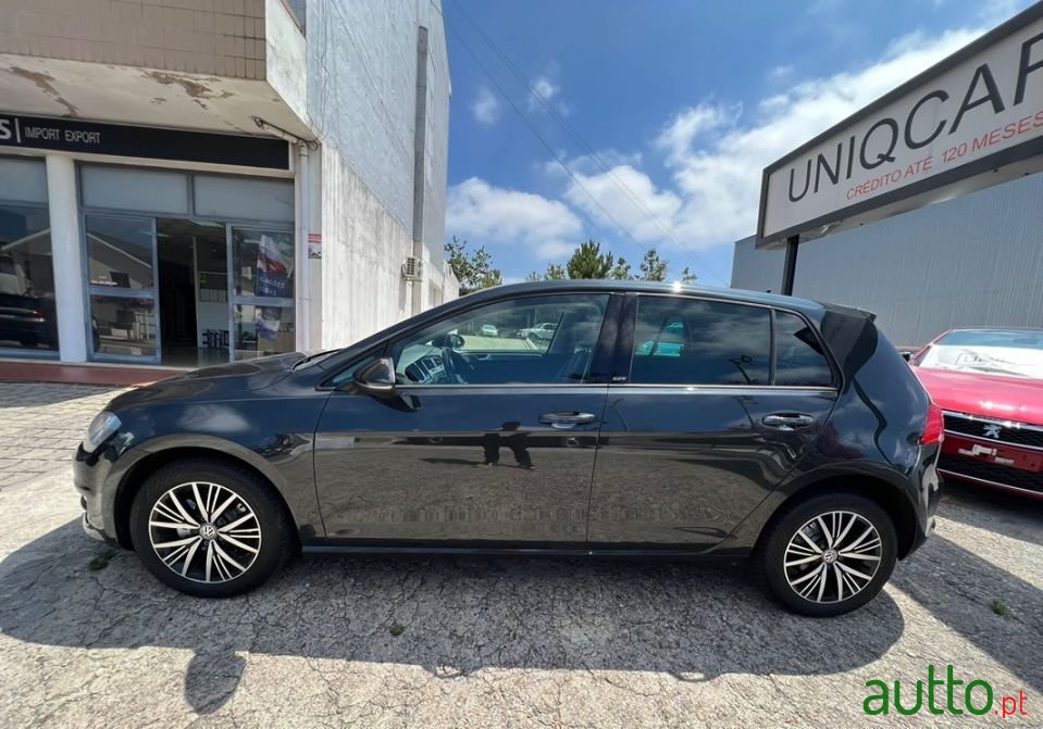 2016' Volkswagen Golf photo #6