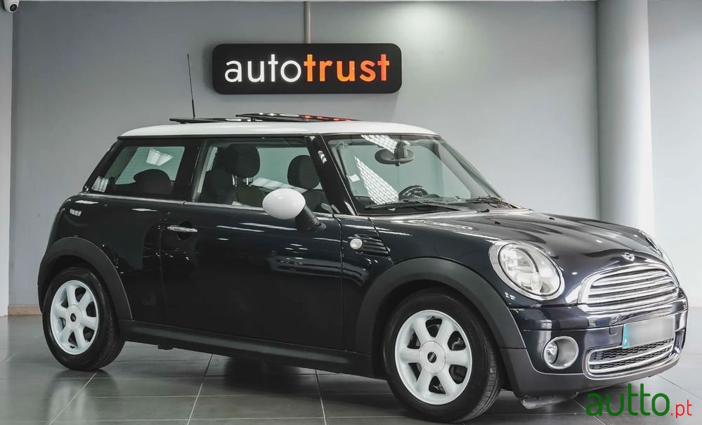 2008' MINI One 3 Portas photo #1