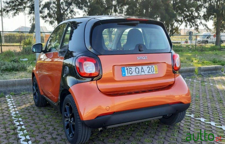 2015' Smart Fortwo Passion photo #2