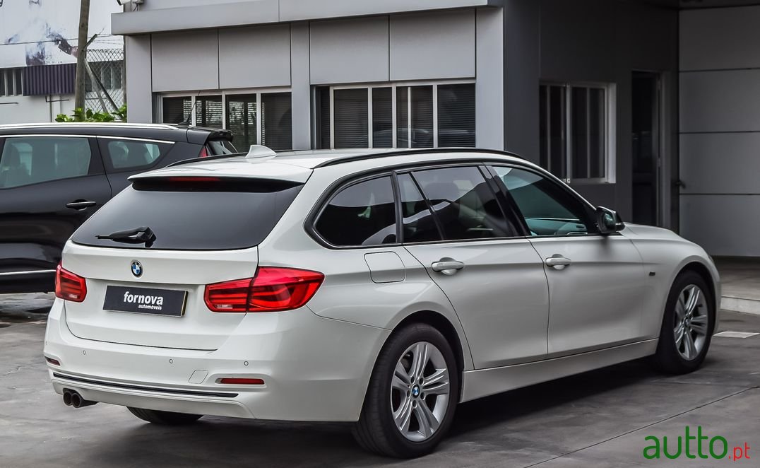 2017' BMW 320 photo #4