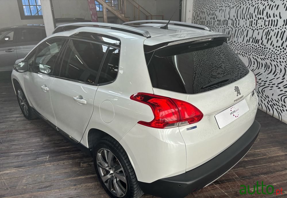 2016' Peugeot 2008 photo #3