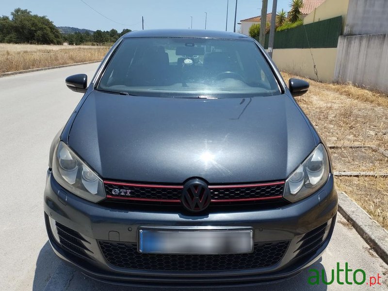 2010' Volkswagen Golf 2.0 Tsi Gti photo #4