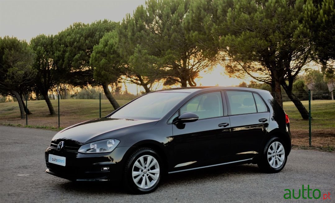 2014' Volkswagen Golf photo #5