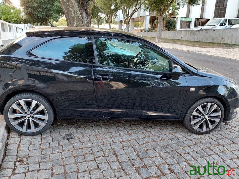 2016' SEAT Ibiza Sc 1.0 Ecotsi Fr photo #3