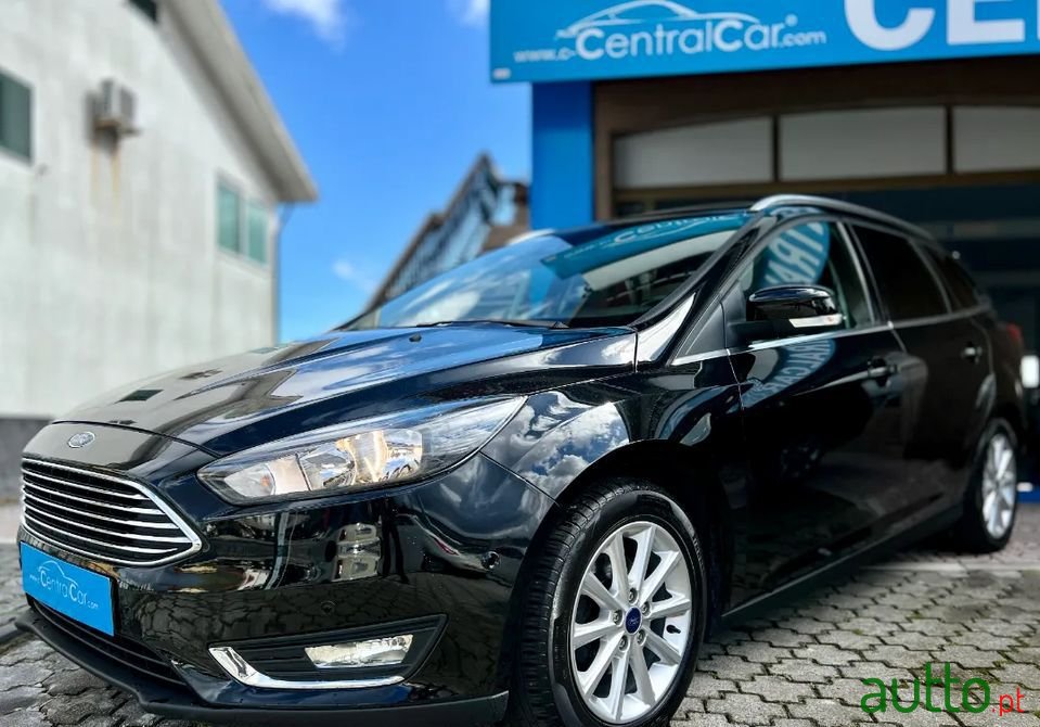 2017' Ford Focus Sw photo #3