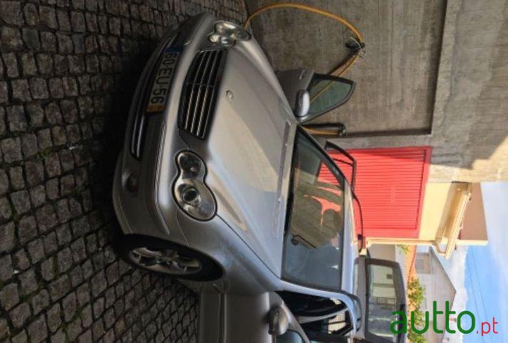2004' Mercedes-Benz C-220 Cdi Avantgarde photo #1