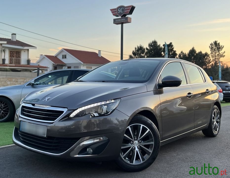 2014' Peugeot 308 photo #1