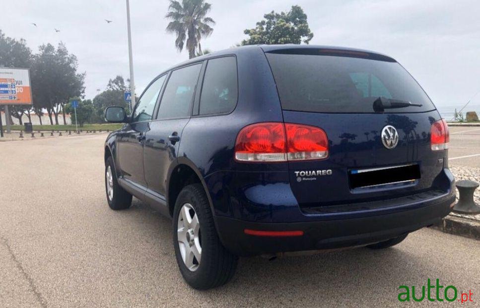 2004' Volkswagen Touareg 2.5 R5 photo #2