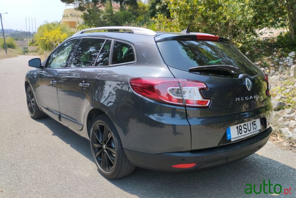 2012' Renault Megane Sport Tourer photo #4