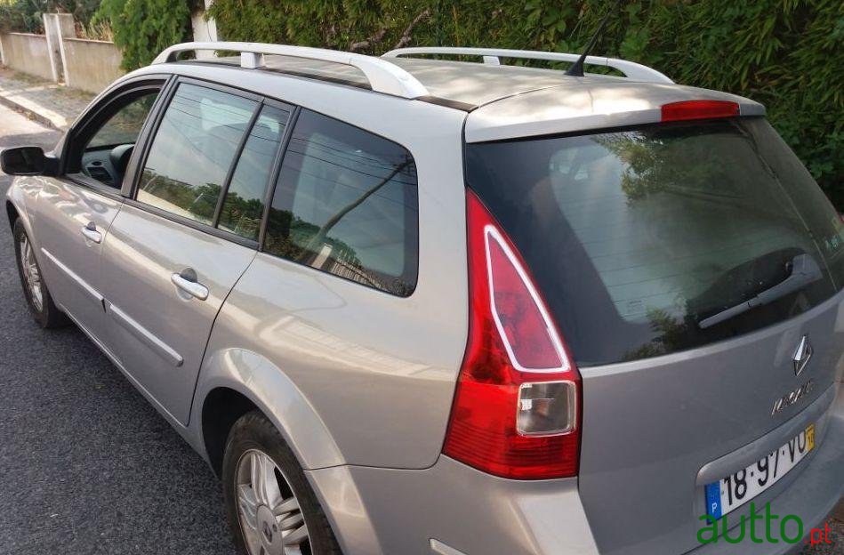 2003' Renault Megane Break photo #2