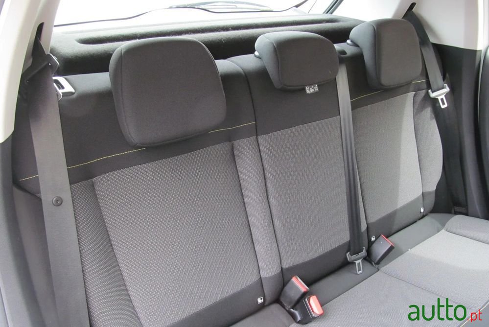 2020' Citroen C3 photo #3