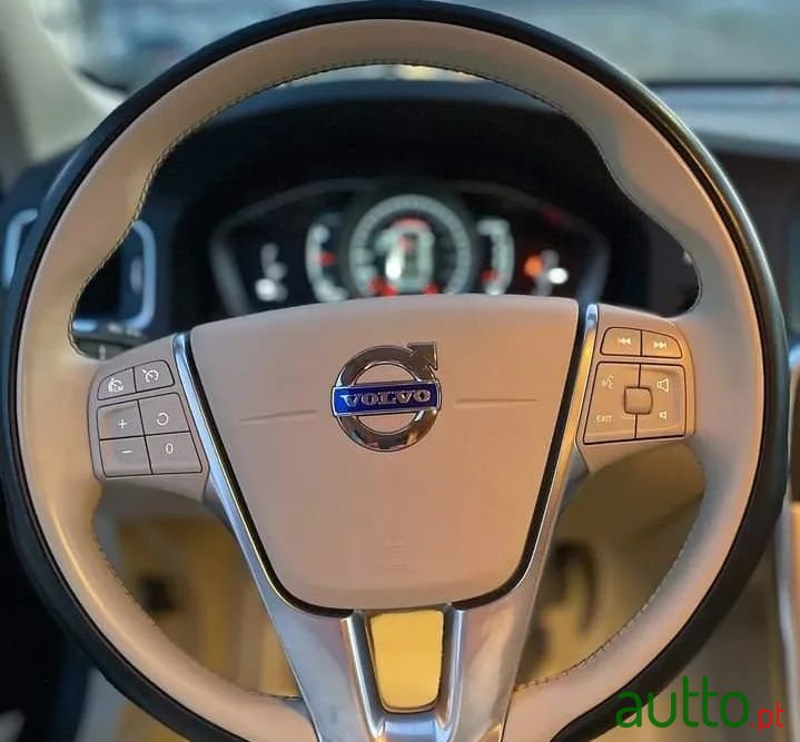 2016' Volvo V60 photo #5