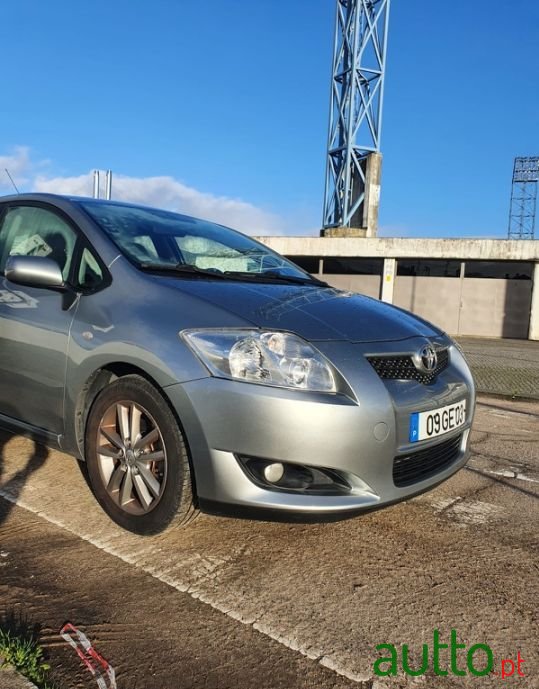 2008' Toyota Auris photo #4