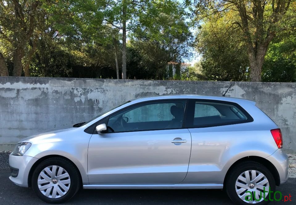 2012' Volkswagen Polo photo #2