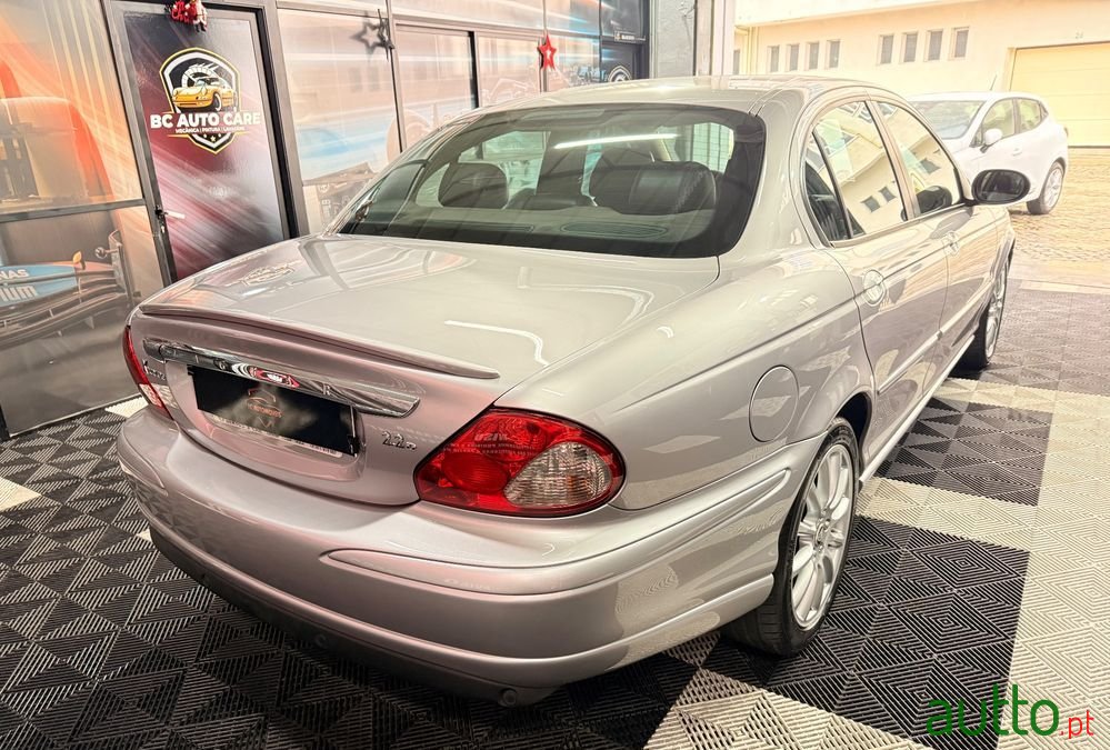 2006' Jaguar X-Type 2.2 D Executive photo #3