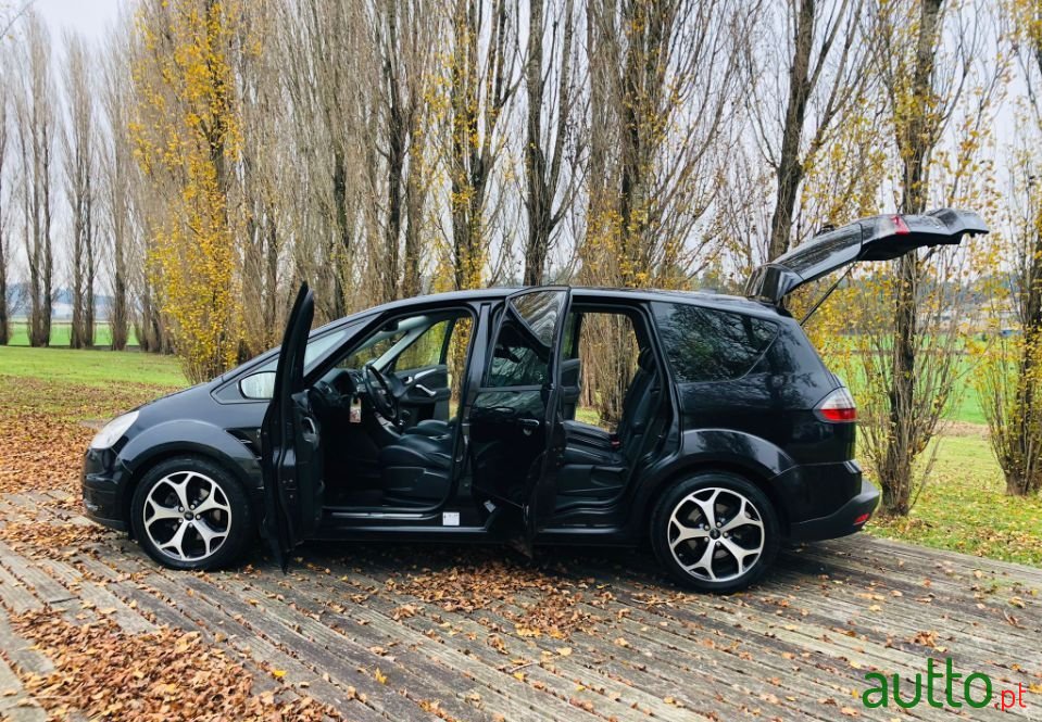 2006' Ford S-Max photo #3