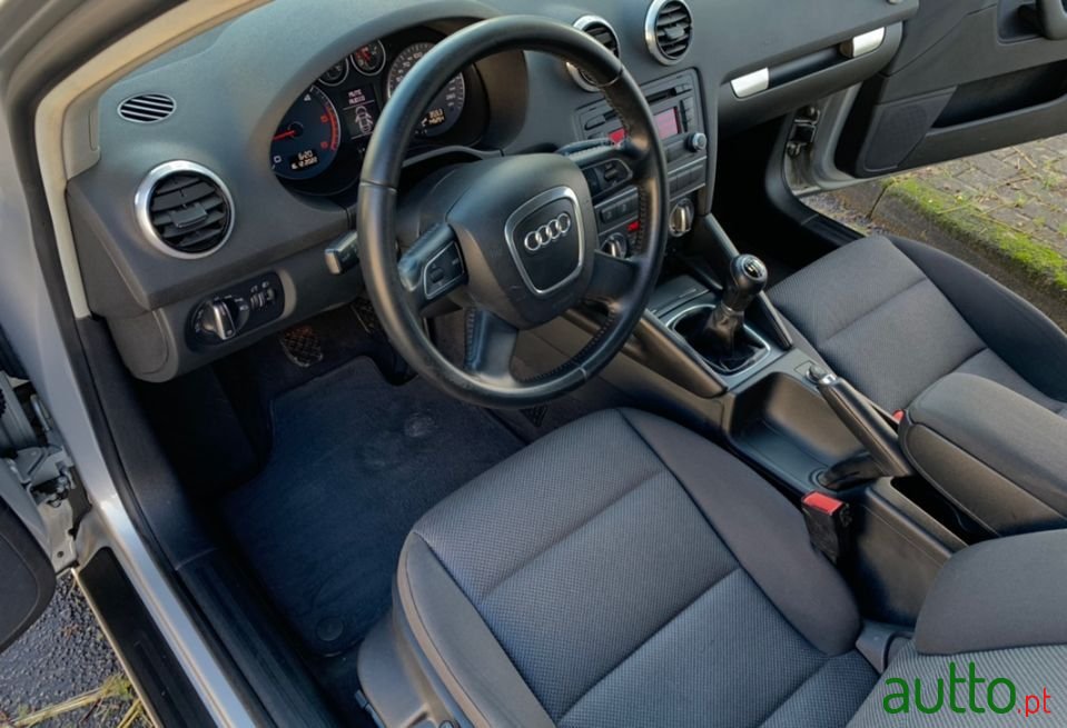 2011' Audi A3 Sportback photo #6