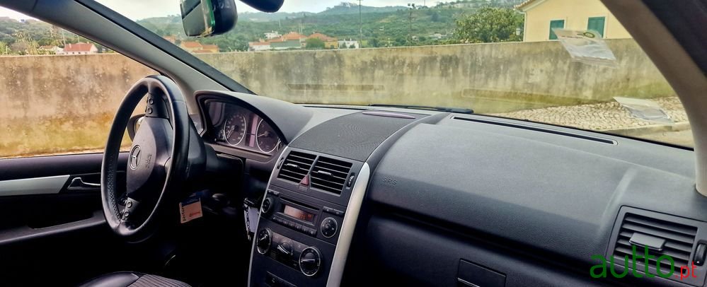 2008' Mercedes-Benz A 180 Avantgarde photo #5