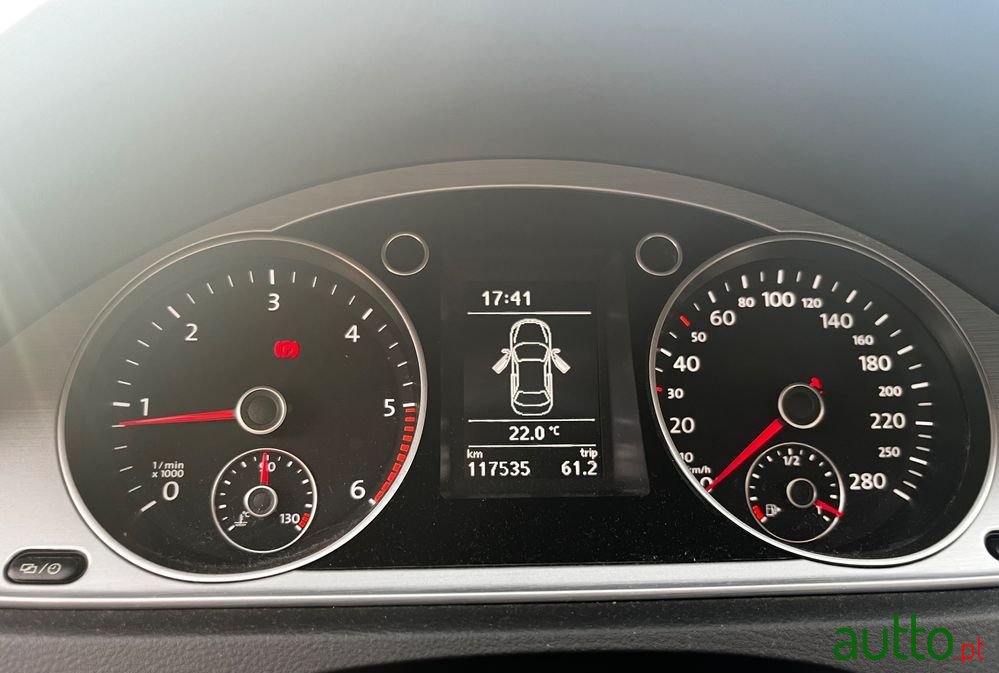 2017' Volkswagen 2.0 Tdi Bluemotion photo #6