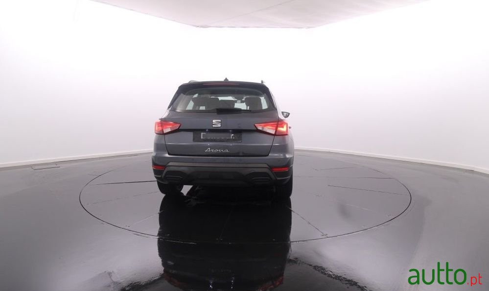 2022' SEAT Arona 1.0 Tsi Style photo #6