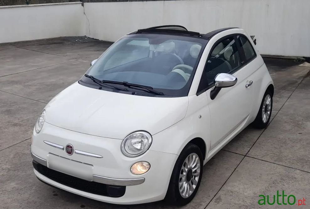 2015' Fiat 500C photo #1