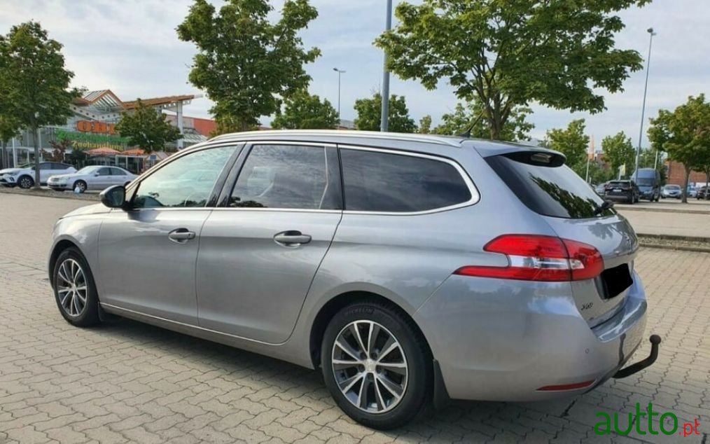 2015' Peugeot 308 Sw photo #2